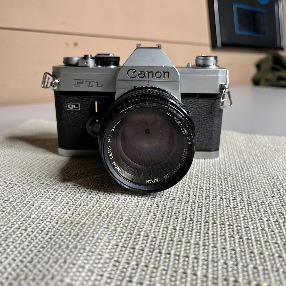 Canon FTb QL 35mm SLR Film Camera FD 50mm f/1.4 S.C. Lens Made in Japan‎ Vintage